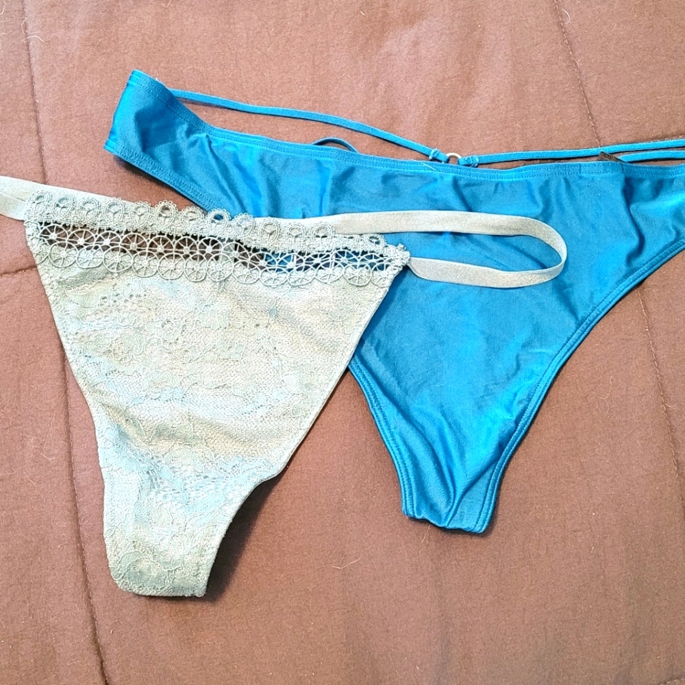 Victoria’s Secret Large V-Strings